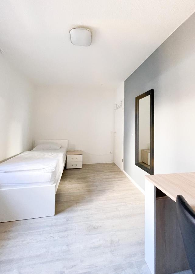 Traumhaftes Privatzimmer In Karlsruhe Exterior foto